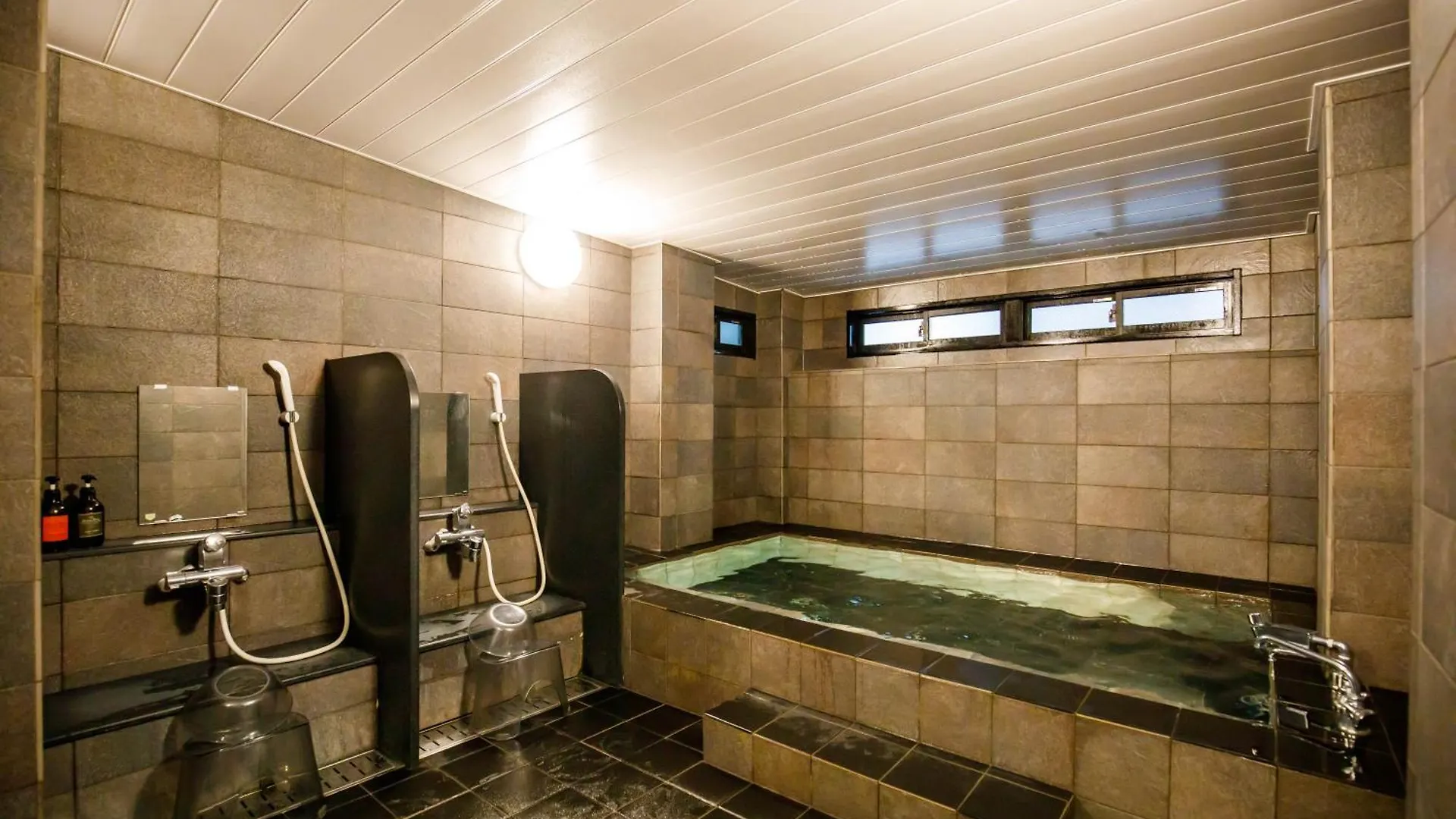Hotel Zipang Osaka 2*,
